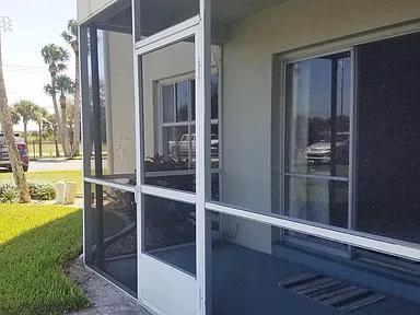 Building Photo - 719 S Beach St