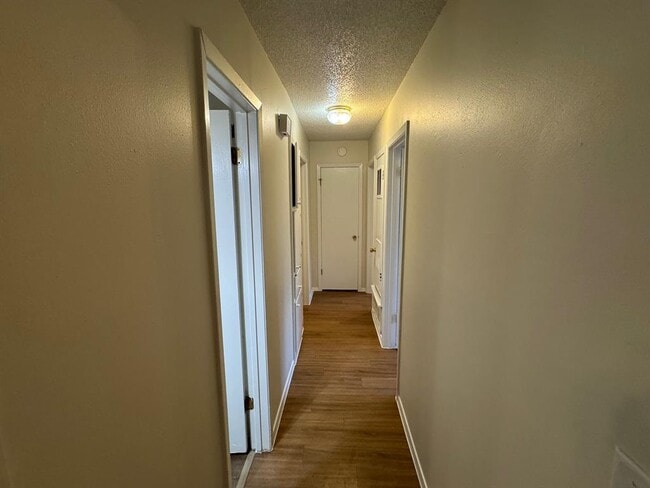 Building Photo - 5112 Meadow Creek Dr