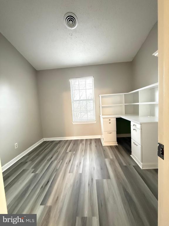 Building Photo - 208 Rugby Rd