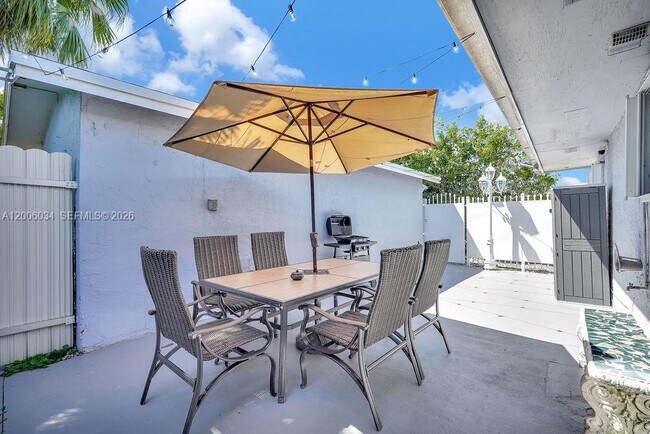 Building Photo - 25420 SW 124th Pl