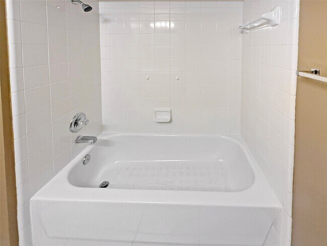 Building Photo - 1263 W 17th St