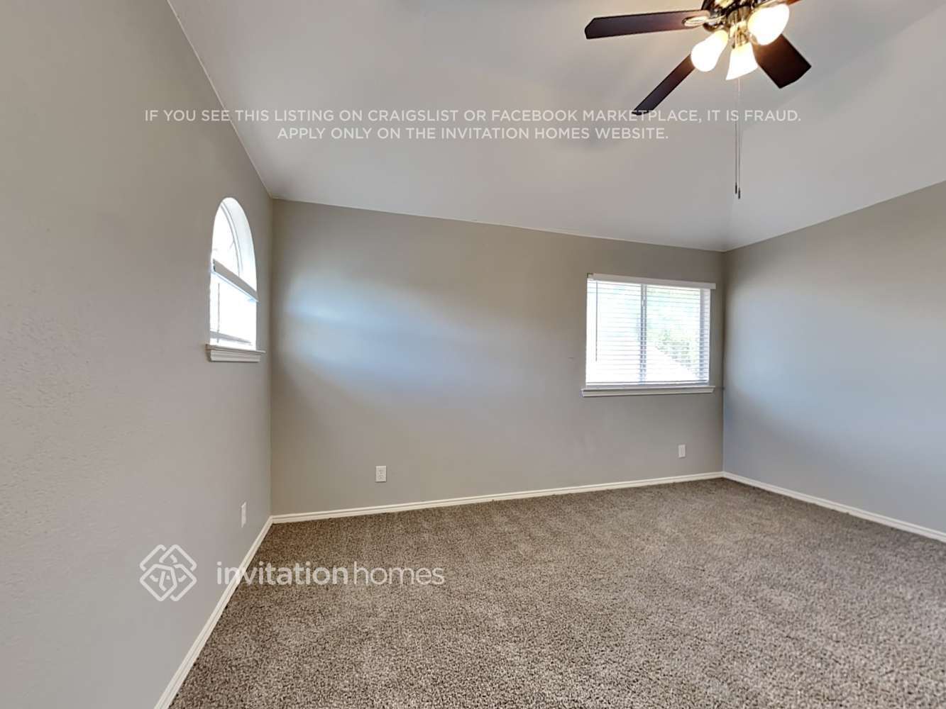 Building Photo - 726 W Willow Oak Dr
