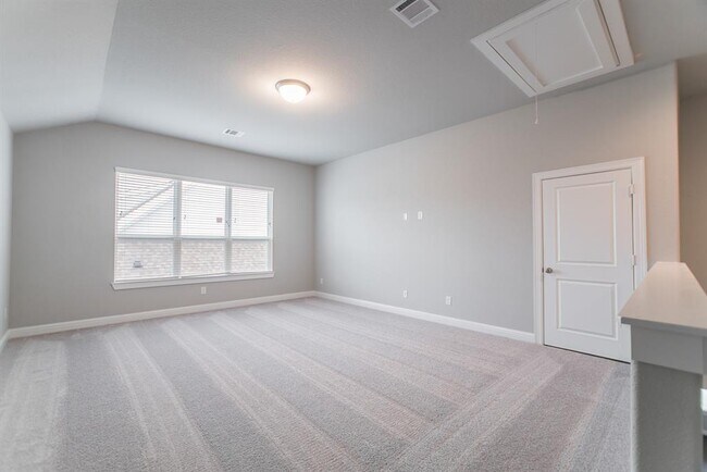 Building Photo - 2344 Goldenglade Dr