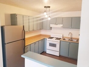 Building Photo - 1715 Siri Dharma Ct