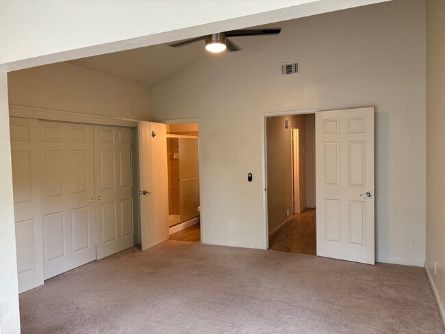 Building Photo - Colusa Ave