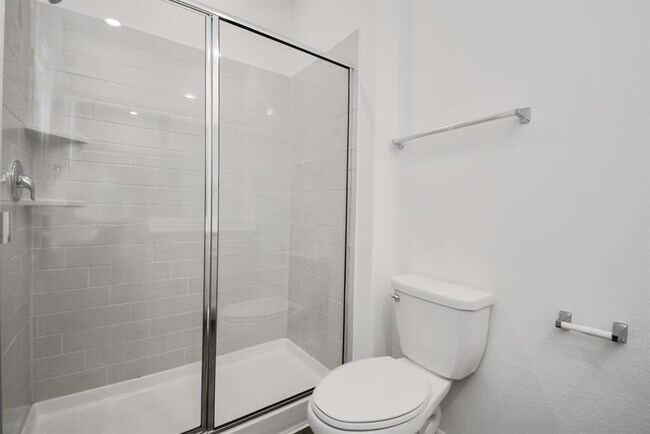 Building Photo - 11807 Kinlough Dr