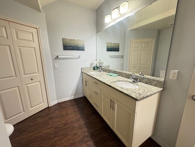 Building Photo - Exceptional Townhome in West Lucaya Village — Minutes from Walt Disney World