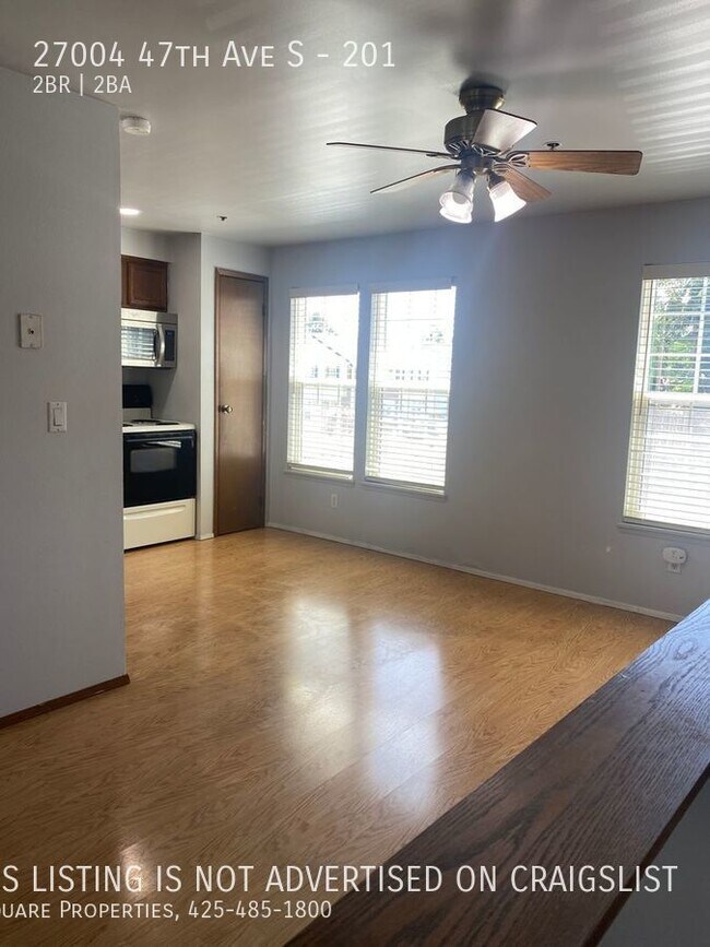Building Photo - Great Location in Kent! 2-Bedroom Townhous...