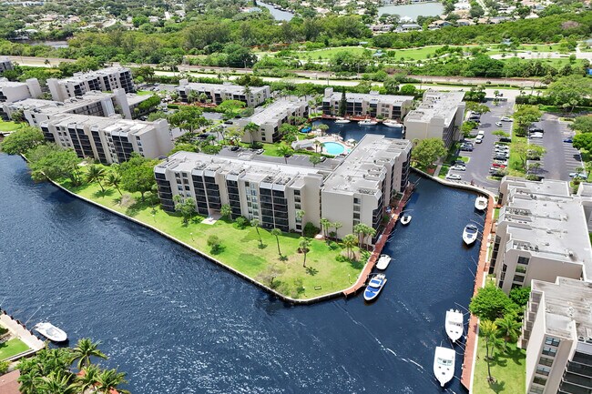 Building Photo - 12 Royal Palm Way