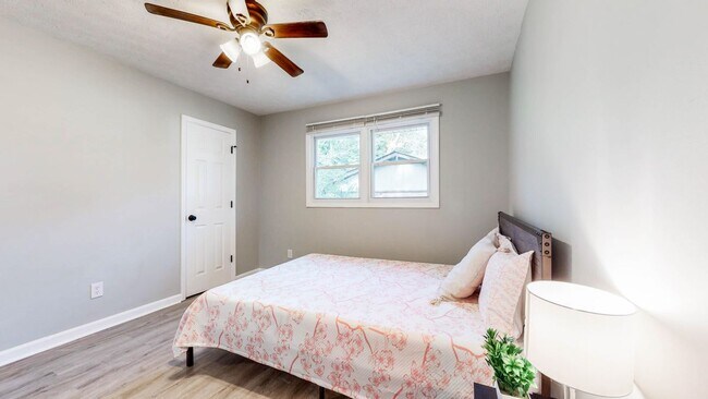 Building Photo - 1671 Canberra Dr