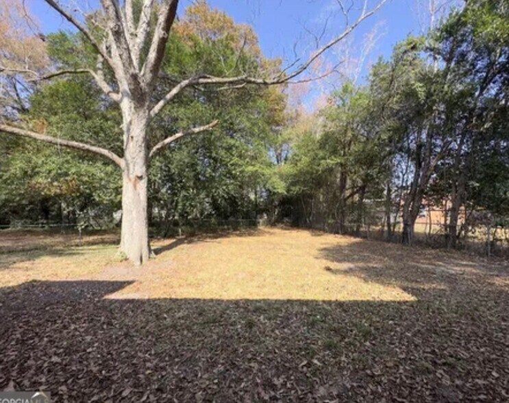 Building Photo - 803 Crestwood Terrace