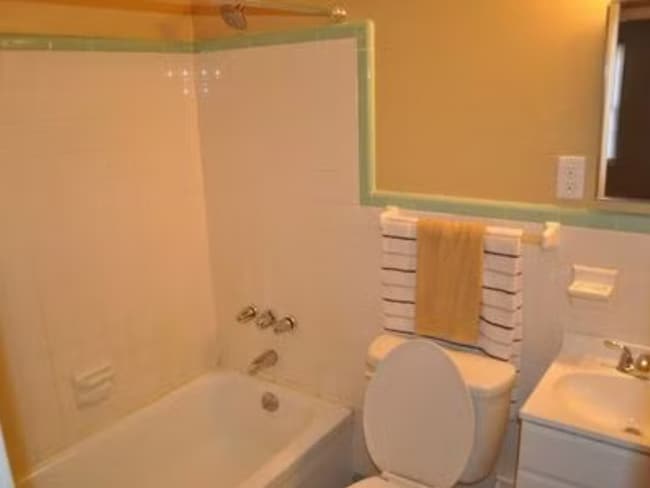 Building Photo - 3202 Asbury Ln