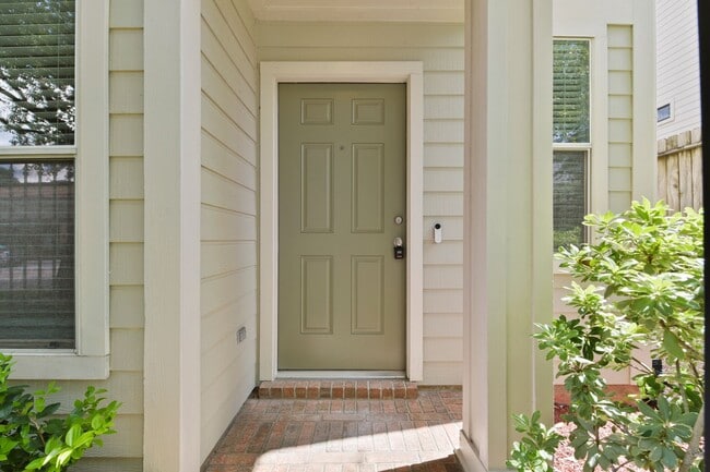 Building Photo - Gorgeous home in the heart of Houston!