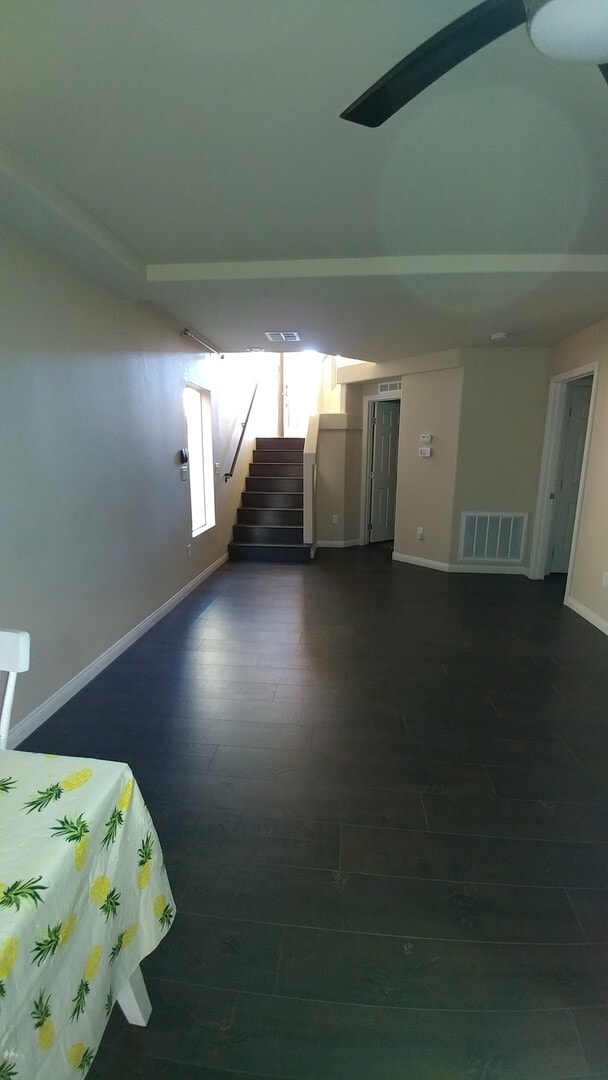 Building Photo - Multi level