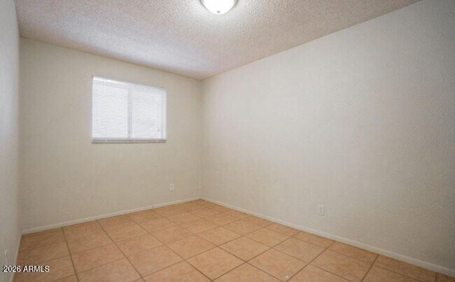 Building Photo - 511 N Brown Ave