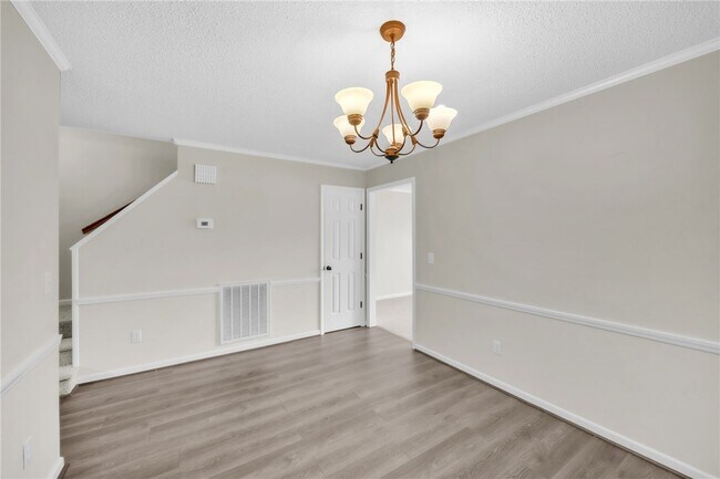 Building Photo - 103 Sunningdale Ct