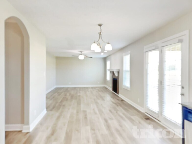 Building Photo - 1287 Eagle's View Dr