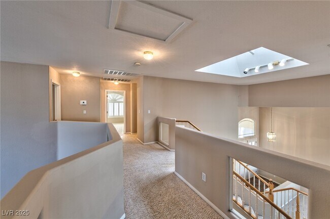 Building Photo - 2075 Jupiter Hills Ln