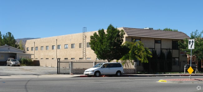 Building Photo - 4108 W Avenue L