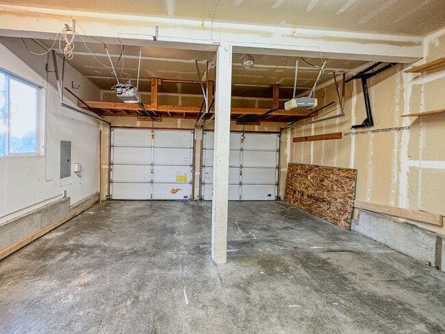 Building Photo - 13723 37th Ave W