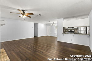 Building Photo - 5622 Frst Lk St
