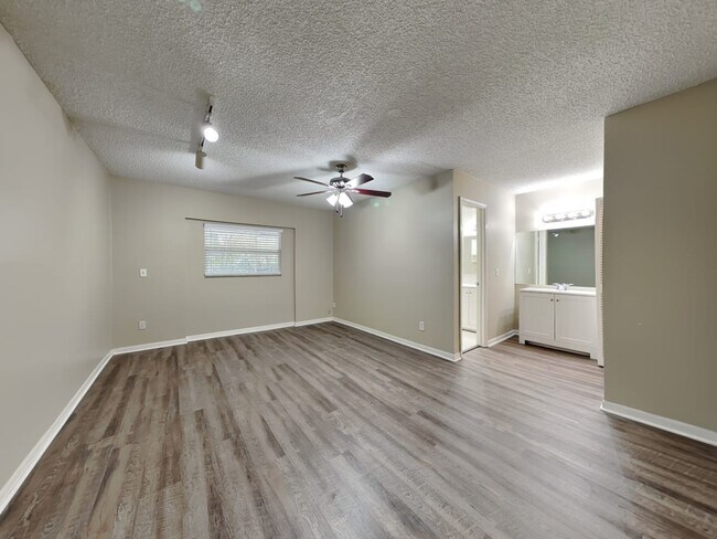 Building Photo - 37 W Rubber Tree Dr