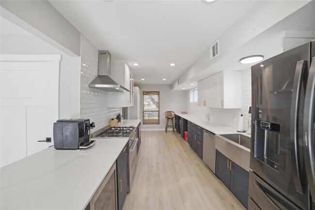 Building Photo - 1315 Quail Park Dr