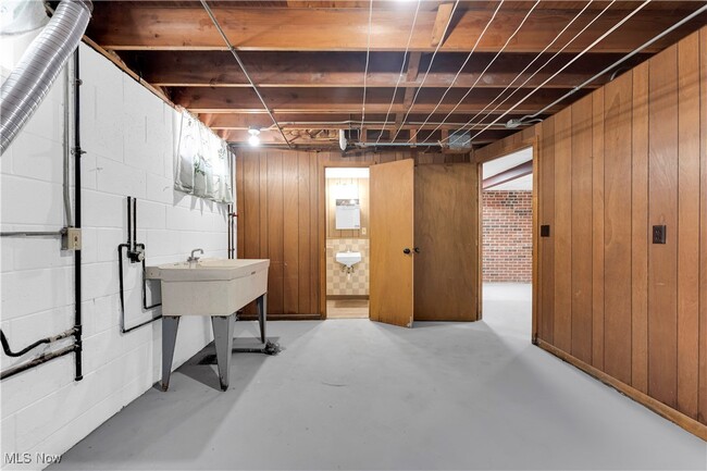 Building Photo - 22000 Nicholas Ave