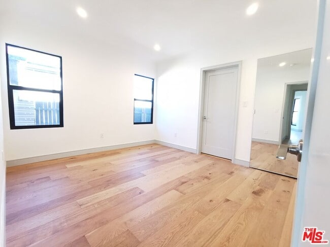 Building Photo - 1920 S Bedford St