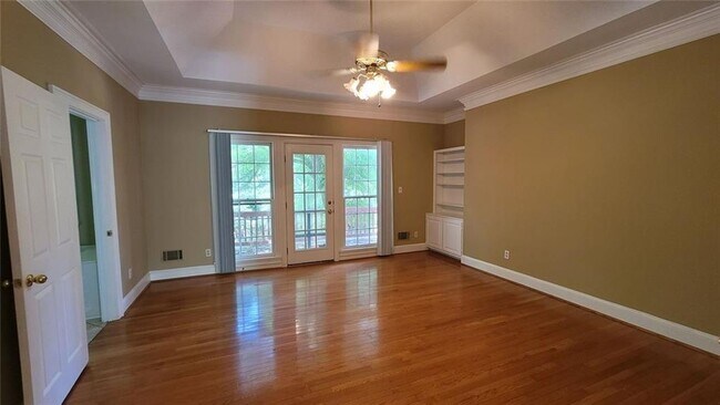 Building Photo - 5005 Johns Creek Ct