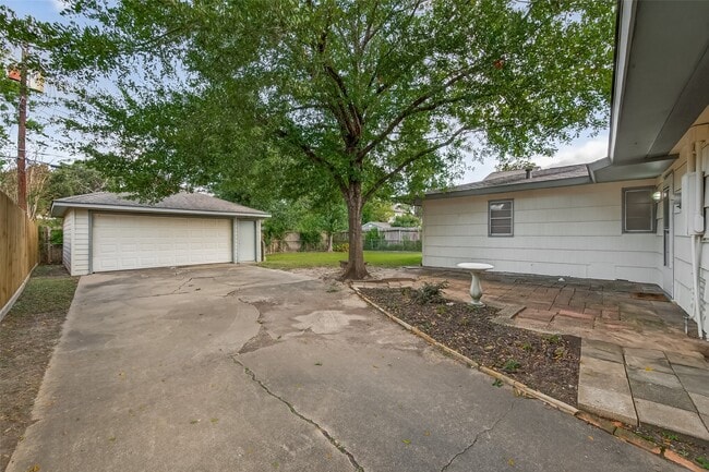 Building Photo - 3314 Westridge St