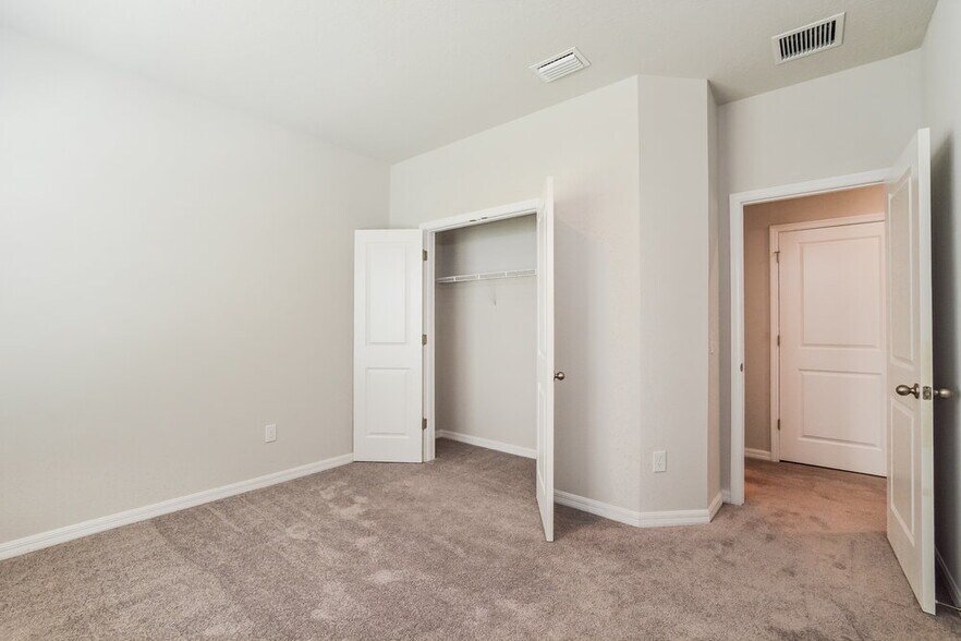 Building Photo - 4620 Tampico Wy