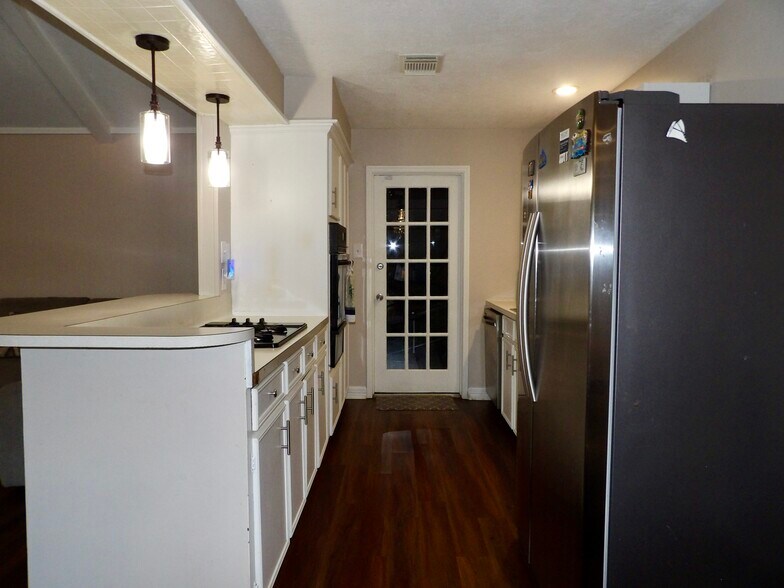 Building Photo - 13711 Oleoke Ln