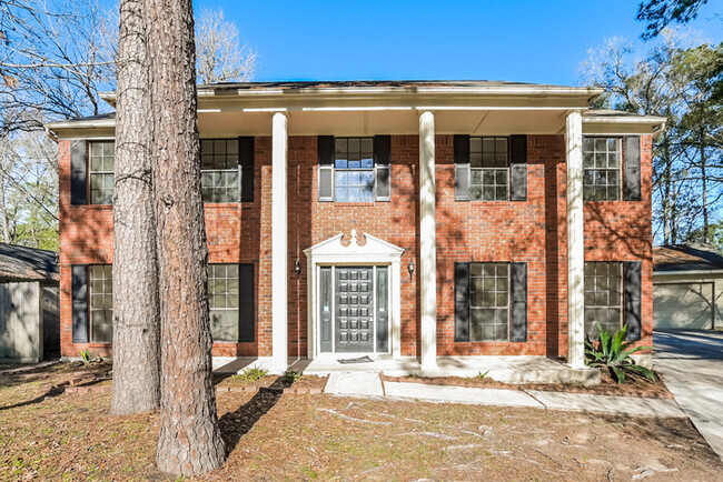 Primary Photo - Elegant 4-Bedroom Home with Pool