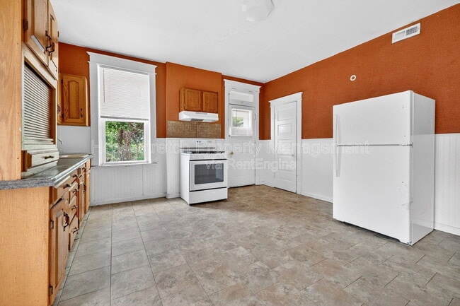Building Photo - 4617 S Compton Ave