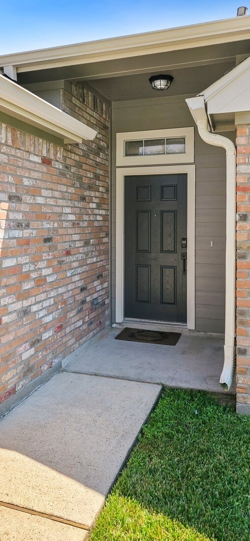 Building Photo - 979 Oak Lynn Dr