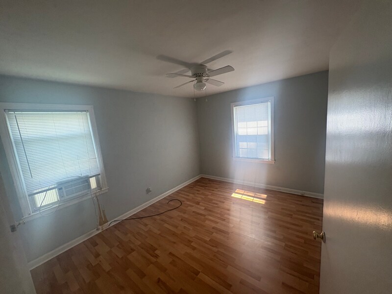 Building Photo - 762 Ross Ave