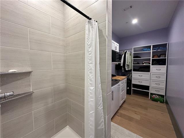 Building Photo - 3431 Chartres St