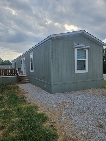 Building Photo - 6501 W Hwy 199