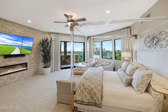 Building Photo - Beautiful custom home with backyard Oasis!