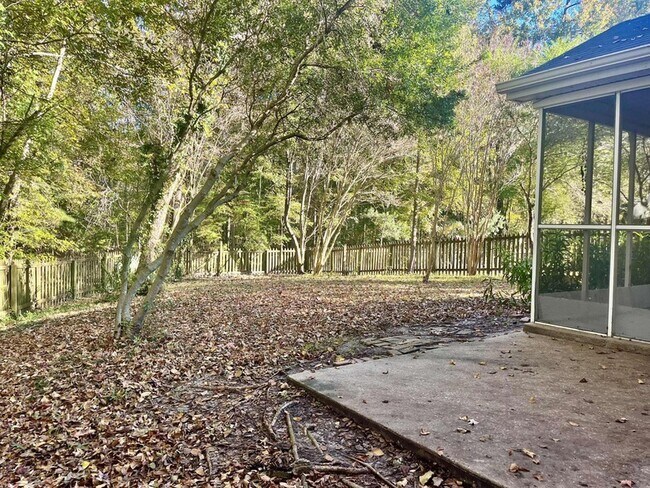 Building Photo - 524 Beverly Dr