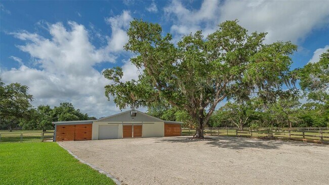Building Photo - 5450 Old Ranch Rd