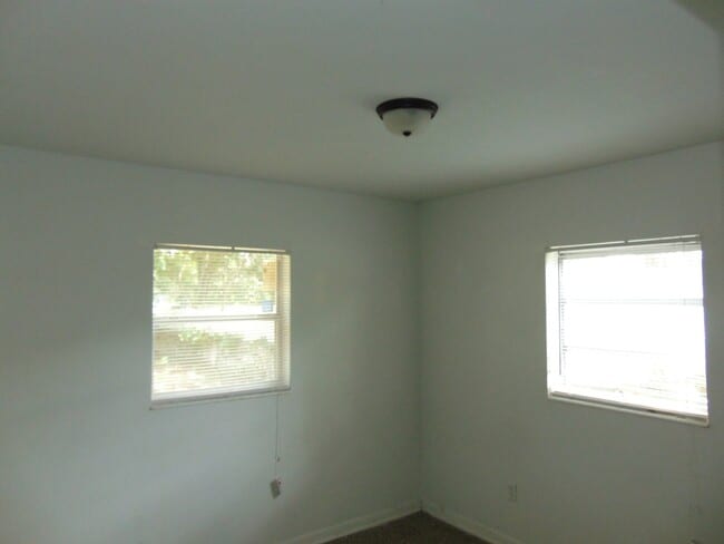 Building Photo - Charming 3 Bed, 1 Bath Rental in Tampa, FL...