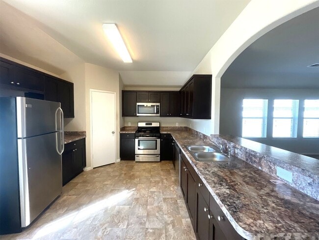 Building Photo - 625 26th Ave N