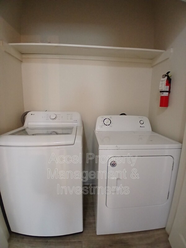 Building Photo - 3713 Whitewing Ave