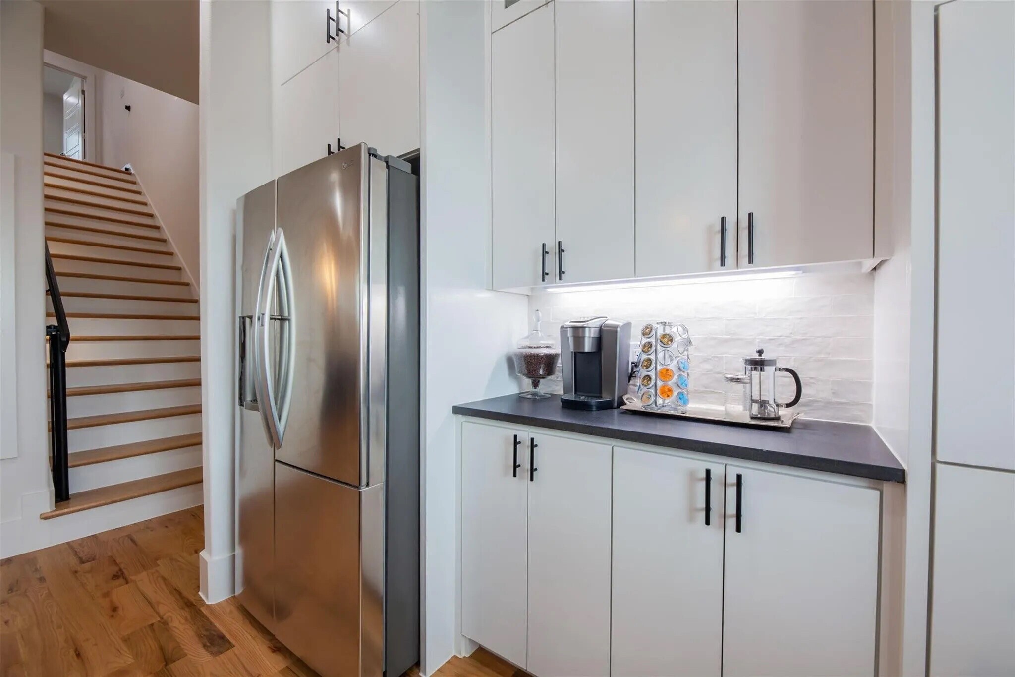Building Photo - Room in Duplex on Avenue L
