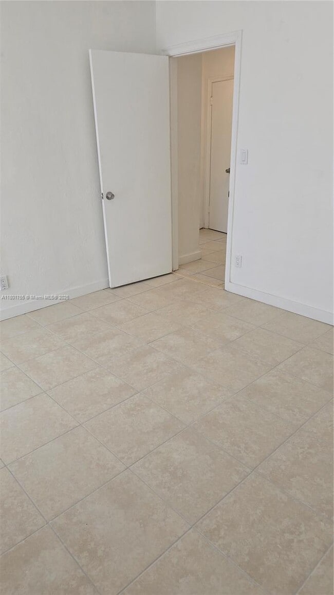 Building Photo - 1639 Funston St