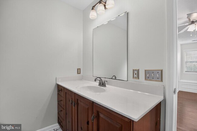 Building Photo - 20787 Red Rose Ct