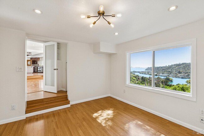 Building Photo - 95 Spring Ln