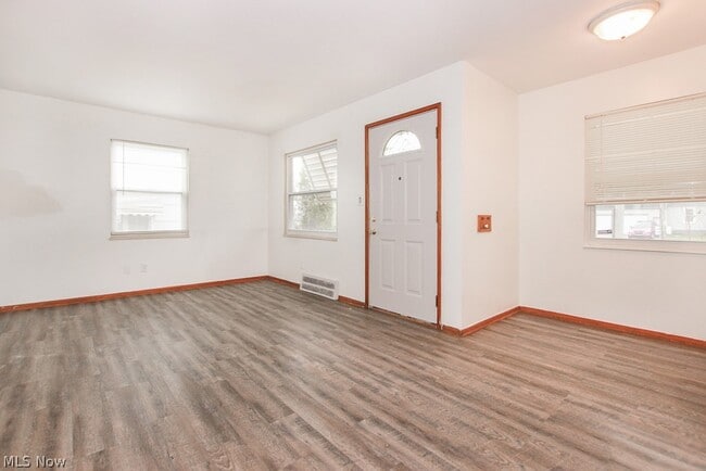 Building Photo - 15305 Rockside Rd